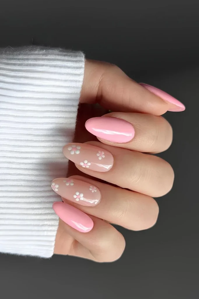 Dotted Daisy Nails 