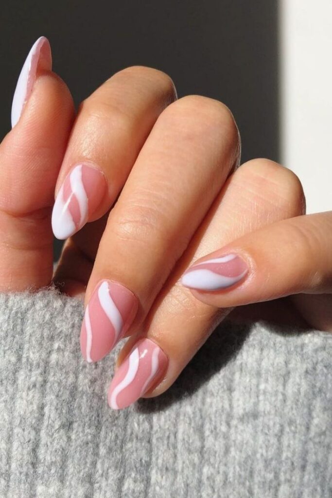 Abstract Swirl Nails 