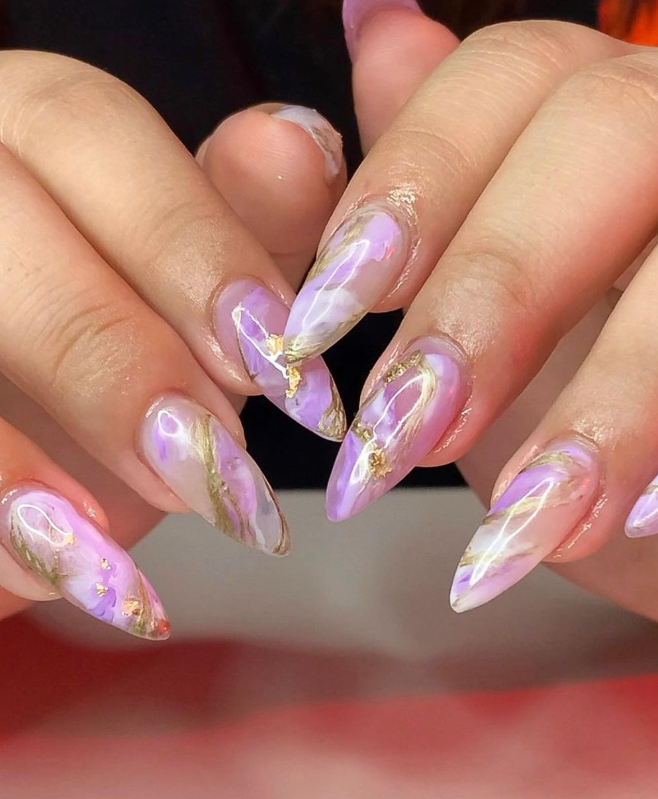 Lavender Marble Nails spring 2025