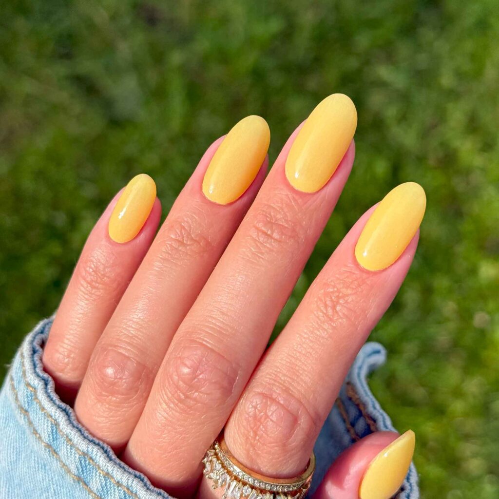 Yellow Sunshine Nails 