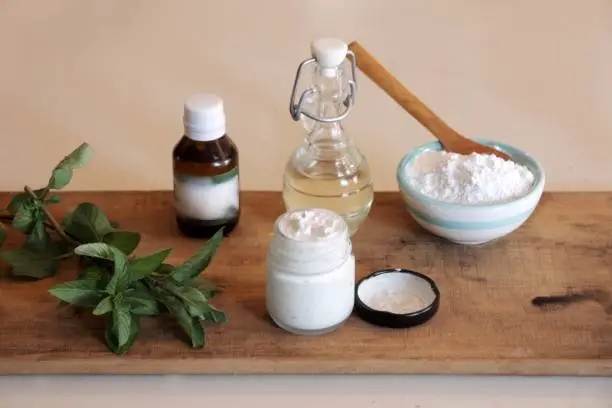 baking soda and mint oil