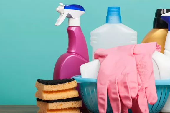 how to remove stubborn stains from clothes 