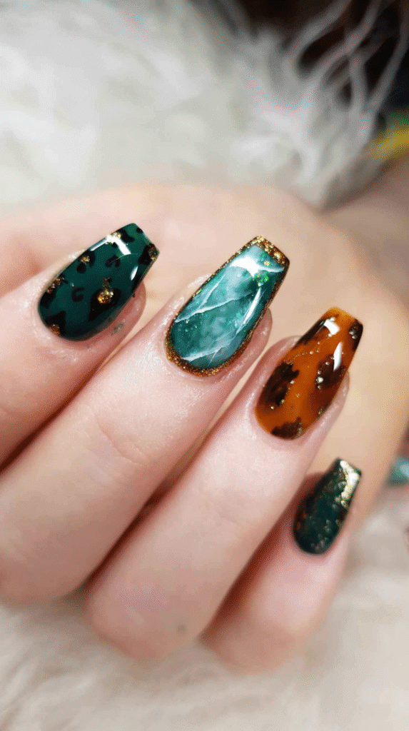 trendy nails fall 2025